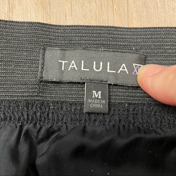 💗 Aritzia TALULA Black Summer Skirt - Picture 3 of 4